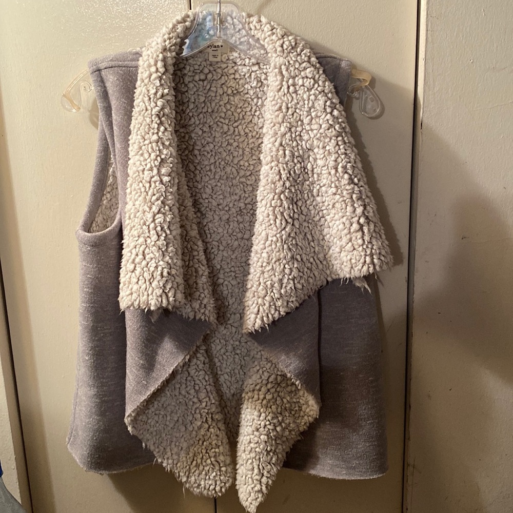 Dylan Faux Fur Sherpa Vest Size Small